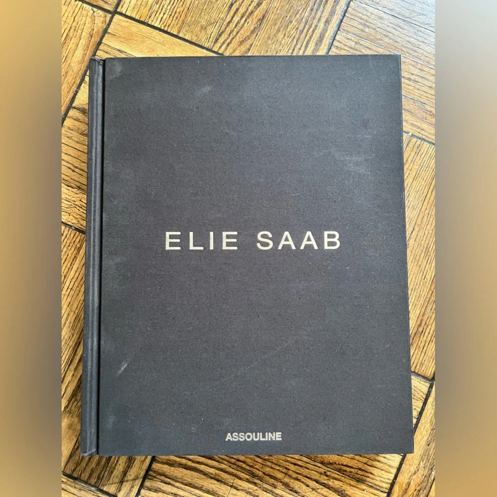 Assouline Ellie Saab book - Picture 7 of 7